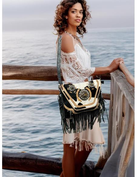 BOLSOS PIEL CUERO NEGRO Y SOLAPA ANIMAL PRINT | EL JARDIN DEL DESEO