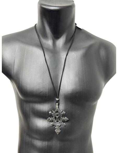COLLARES UNISEX CON CRUZ TUAREG DORADA O PLATEADA