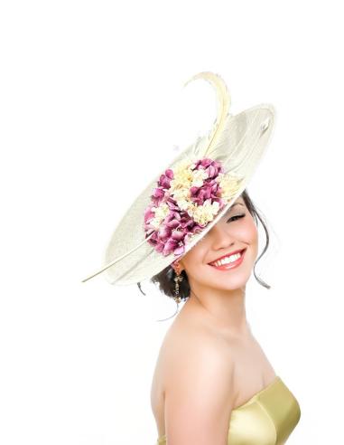 TOCADOS BLANCO ROTO Y MORADO CON FLORES SECAS | PAMELAS DIA