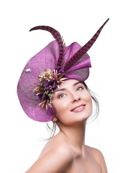 TOCADOS BUGAMBILIAS Y MORADOS CON PLUMAS DE FAISAN | TOCADOS BODA