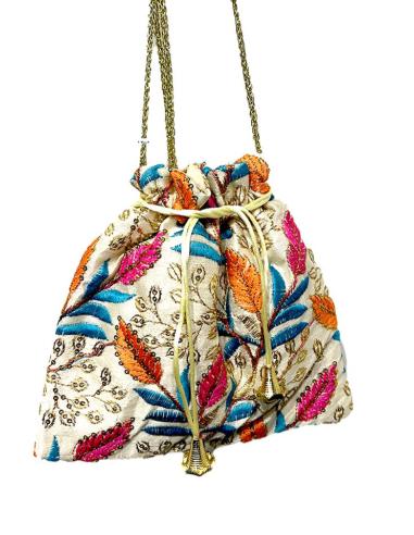 BOLSOS BEIGE CLARO DE MUJER LIMOSNERAS CON FLORES | BOMBONERAS BODAS