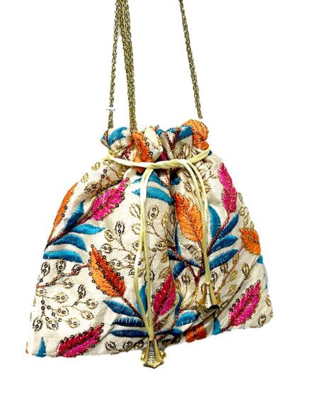 BOLSOS BEIGE CLARO DE MUJER LIMOSNERAS CON FLORES | BOMBONERAS BODAS