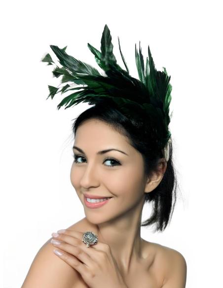 Tocado Verde Y Rosa Con Flores Y Plumas|Pamelas Y Tocados Para Madrinas