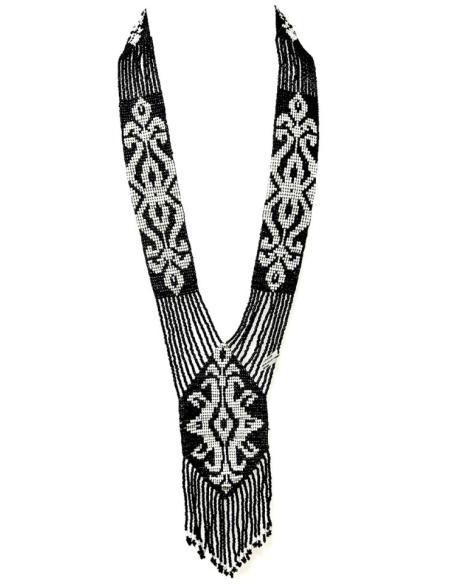 COLLARES BLANCOS Y NEGROS LARGOS DISEÑO CHAQUIRA | COLLARES ARTESANALES