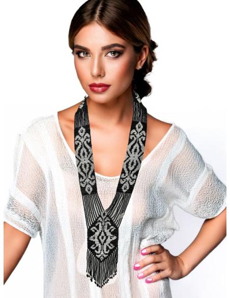 COLLARES BLANCOS Y NEGROS LARGOS DISEÑO CHAQUIRA | COLLARES ARTESANALES