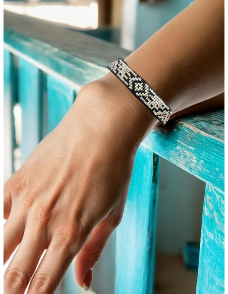 PULSERAS NEGRAS Y PLATEDAS ETNICAS EN MIJUKI | ACCESORIOS BOHEMIOS