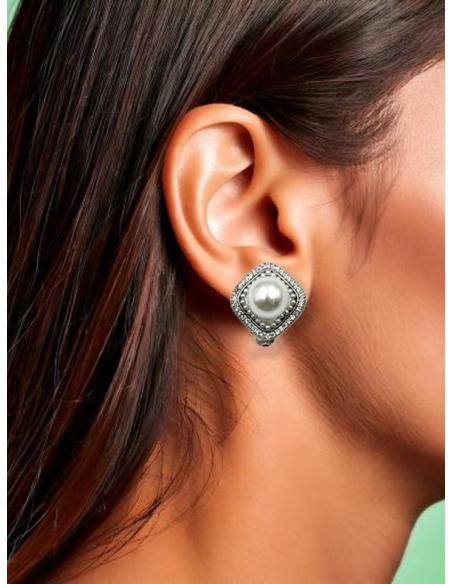 PENDIENTES CLIP CON PERLAS Y DESTELLOS BRILLO
