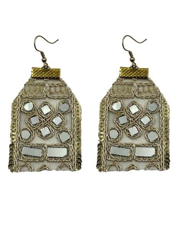 PENDIENTES LARGOS DORADOS DESTELLOS BRILLO ESPEJO COLECCION INDIA