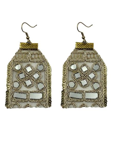 PENDIENTES LARGOS DORADOS DESTELLOS BRILLO ESPEJO COLECCION INDIA