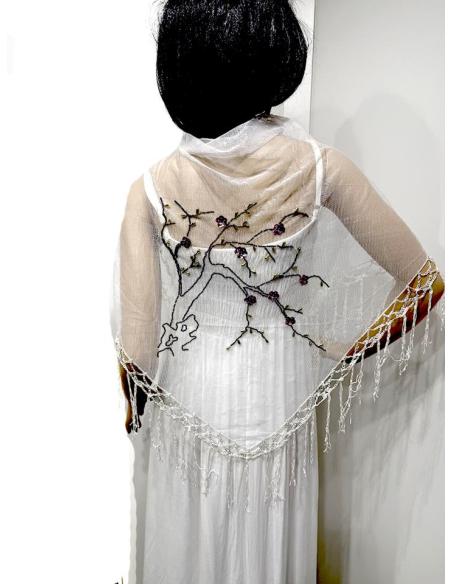 CHALES BLANCOS MANTONES CON FLECOS Y FLORES | CHALES FLAMENCAS