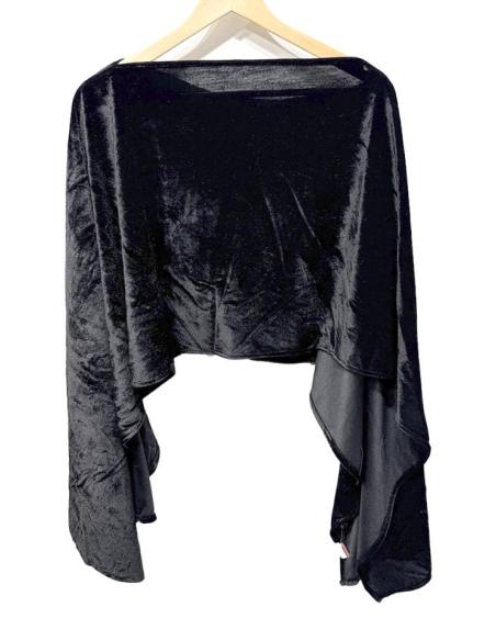 CAPAS TERCIOPELO NEGRAS INVITADAS DE BODA INVIERNO | BODAS Y FIESTAS