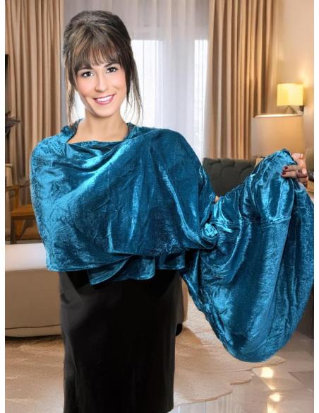 CAPAS TERCIOPELO AZULES MAR INVITADA BODA INVIERNO | BODAS Y FIESTAS