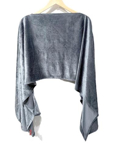 CAPAS TERCIOPELO GRIS PLATA DE INVITADA BODAS INVIERNO | BODAS Y FIESTAS