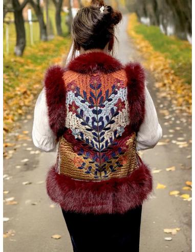 CHALECOS GRANATES Y MULTICOLOR DE PELO ESTILO BOHO | MODA MUJER
