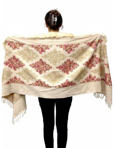 CHALES BEIGE CON ELEGANTE BORDADO PARA INVIERNO | BUFANDAS MUJER