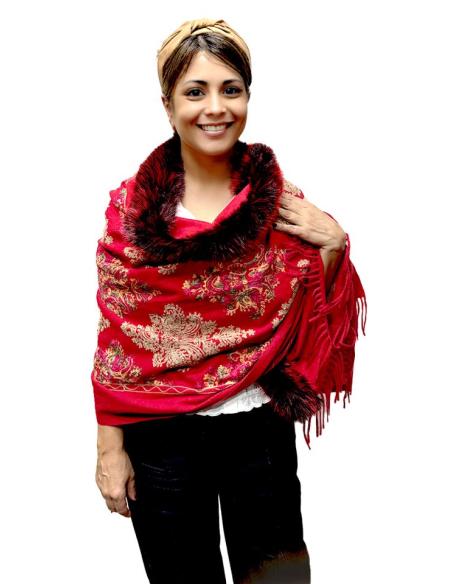 CHALES ROJOS CON BORDADOS Y PELO PARA INVIERNO | BUFANDAS