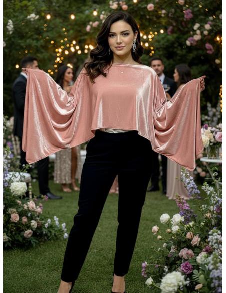 CAPAS TERCIOPELO ROSAS DE INVITADA BODA INVIERNO | MODA MUJER