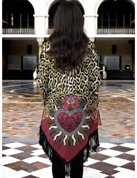 CHALES GRANATES DE INVIERNO ANIMAL PRINT Y CORAZON | PONCHOS MUJER