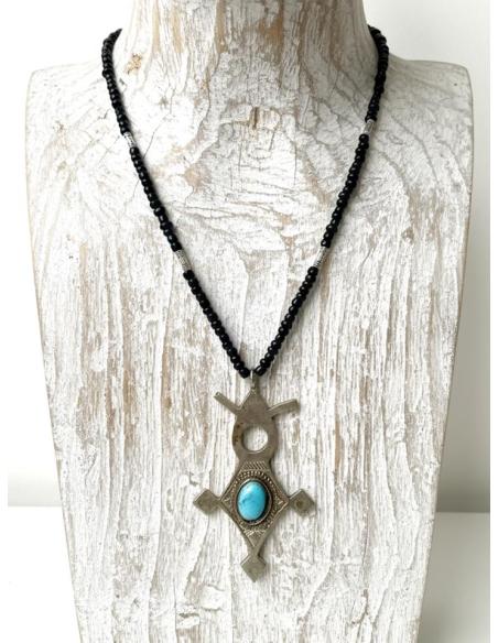 COLLARES NEGROS UNISEX CON CRUZ TUAREG CON TURQUESA | MODA TRIBAL