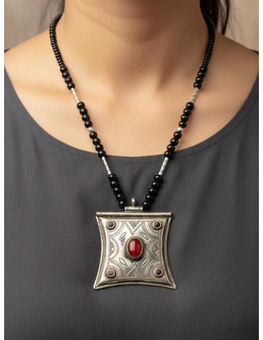 COLLARES TUAREG NEGROS Y PLATEADOS PIEDRA GRANATE | MODA UNISEX