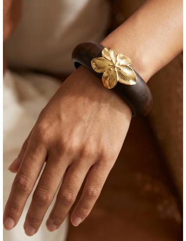 PULSERAS MARRONES BRAZALETES ANCHOS Y FLOR DORADA | MODA TRIBAL