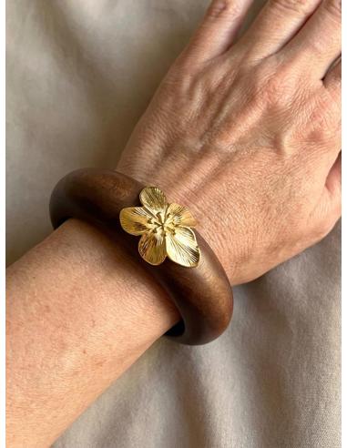 PULSERAS MARRONES BRAZALETES ANCHOS Y FLOR DORADA | MODA TRIBAL