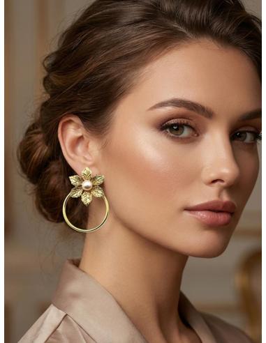 PENDIENTES DE AROS DORADOS Y FLOR CON PERLA | INVITADA BODA