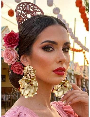 PENDIENTES INVITADA BEIGE FLORES GRANDES DE TELA | ESTILO FLAMENCA
