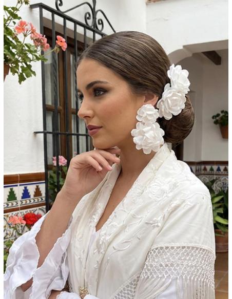 PENDIENTES INVITADA BLANCOS FLORES GRANDES DE TELA | ESTILO FLAMENCA