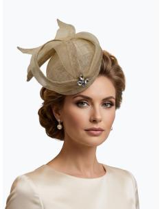 TOCADO INVITADA BODA CASQUETE BEIGE CON PEDRERIA | MADRINA