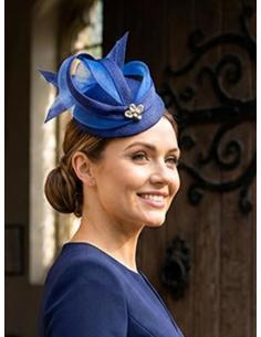 TOCADO INVITADA BODA CASQUETE AZULON CON PEDRERIA | MADRINA