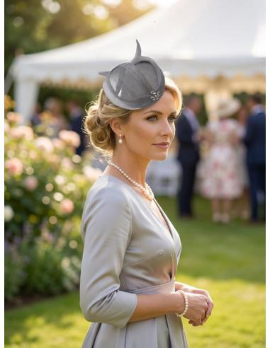 TOCADO INVITADA BODA CASQUETE ELEGANTE GRIS | MADRINA