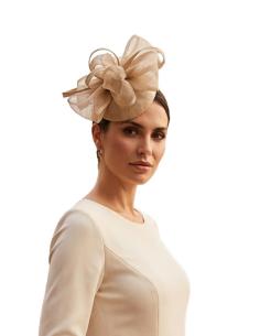 TOCADO BODA BEIGE ORO SOFISTICADO CASQUETE | INVITADA MADRINA 2