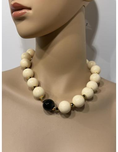 COLLAR MUJER CORTO BEIGE DE PIEDRA GRANDE | ELEGANTE CASUAL