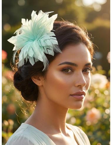TOCADO DE INVITADA DE BODA VERDE AGUAMARINA | BROCHE MADRINA