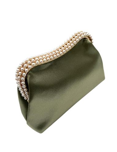 BOLSO INVITADA MADRINA VERDE OLIVA BOQUILLA PERLAS | BOLSO DE MANO CON CADENA