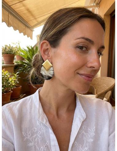 PENDIENTES DE ASTA DORADOS Y BLANCOS | MODA BOHO SOFISTICADA