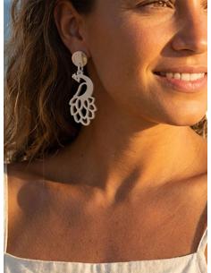 PENDIENTES LARGOS DE PAVO REAL BLANCO CRUDO | JOYA AFRICA DE ASTA 2