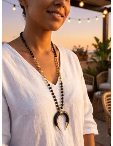 COLLARES LARGOS CON COLMILLO DE HUESO EN NEGRO | JOYA AFRICANA