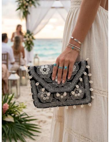 BOLSOS ETNICOS DE VERANO TIPO SOBRE CON CONCHAS ROCALLAS Y BORDADOS