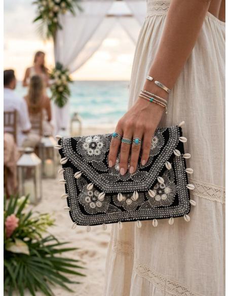 BOLSOS ETNICOS DE VERANO TIPO SOBRE CON CONCHAS ROCALLAS Y BORDADOS