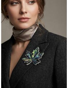 BROCHES MUJER DE HOJA EN MADREPERLA | MADRINA E INVITADA BODA 2