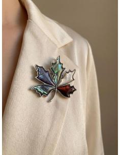BROCHES MUJER DE HOJA EN MADREPERLA Y NACAR | MADRINA E INVITADA BODA 2