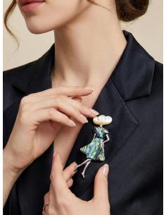 BROCHES MADREPERLA ORIGINALES CON SILUETA DE MUJER | DIARIO CASUAL 2