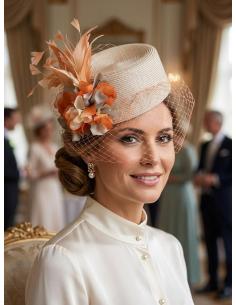 TOCADO CASQUETE RAFIA BEIGE NATURAL CON NARANJA | INVITADAS DE BODAS 2