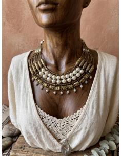 COLLAR DORADO BABERO ARTESANAL CON PERLAS | ESTILO EGIPCIO