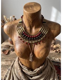COLLAR DORADO CON PIEDRAS ROJAS Y VERDES | INSPIRACION EGIPTO