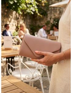 BOLSO DE FIESTA CON BOQUILLA COLOR NUDE 2