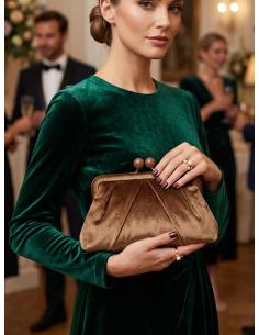 BOLSO ELEGANTE DE BOQUILLA PARA USOS DE FIESTA Y CASUAL ELEGANTE COLOR CAMEL DORADO BODAS OTOÑO INVIERNO 2
