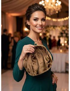 BOLSO DE INVITADA DE BOQUILLA MEDIA LUNA TERCIOPELO CASUAL VINTAGE COLOR CAMEL 2